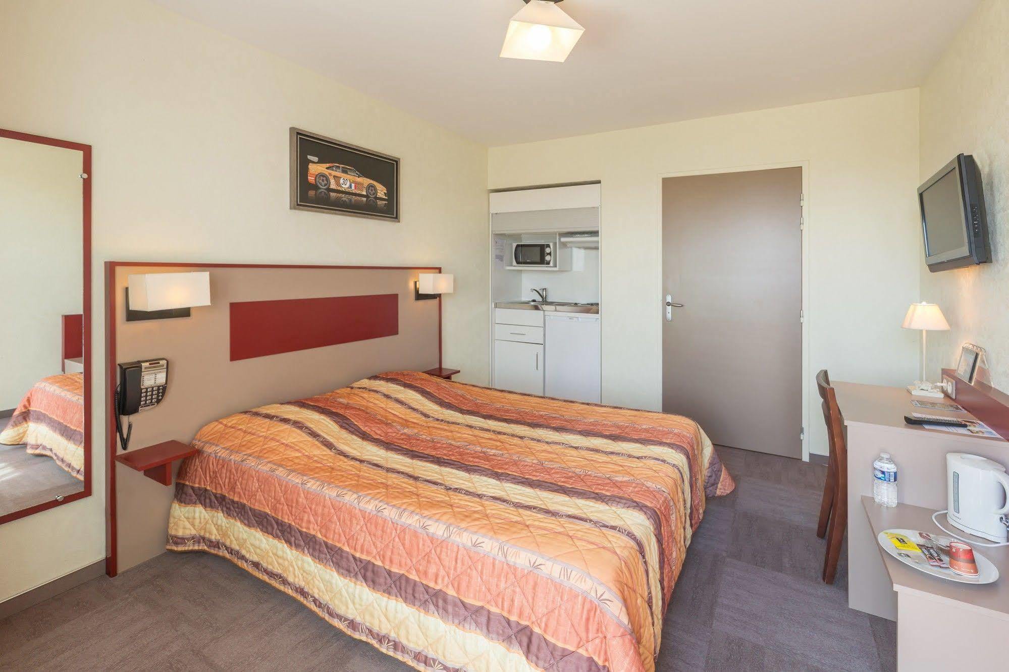 Pressoir Hotel Saint-Calais Exteriér fotografie