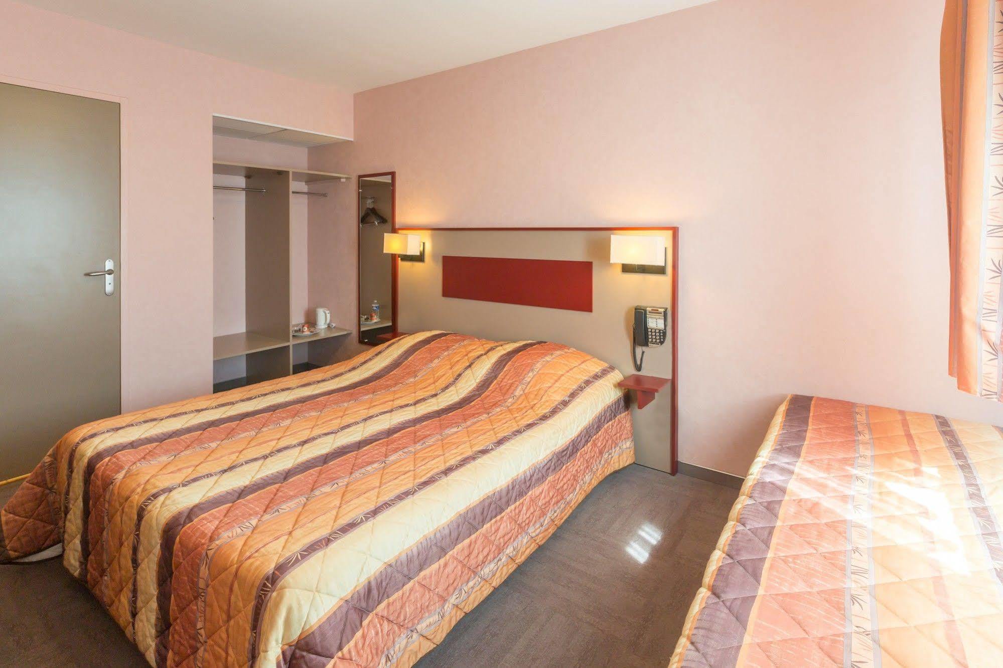 Pressoir Hotel Saint-Calais Exteriér fotografie